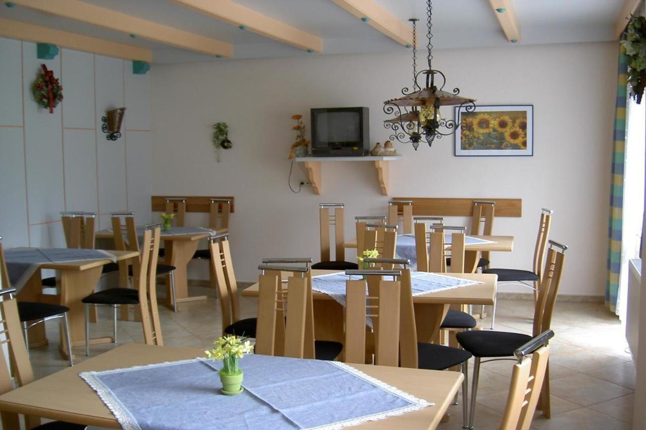 Pension Monika, Your B&B Including Summercard Kaprun Exterior photo